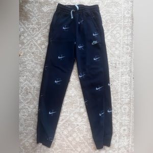 Boys navy blue NIKE Sweatpants.